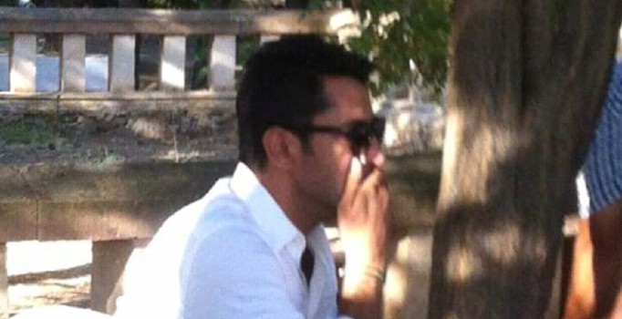 Kenan İmirzalioğlu şehit Astsubay Başçavuş Ömer Halisdemir'in kabrini ziyaret etti