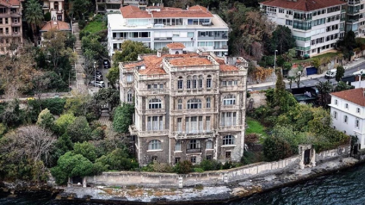 İstanbul Boğazı’nın en ihtişamlı yalısı satılıyor: Zeki Paşa Yalısı paha biçilemiyor