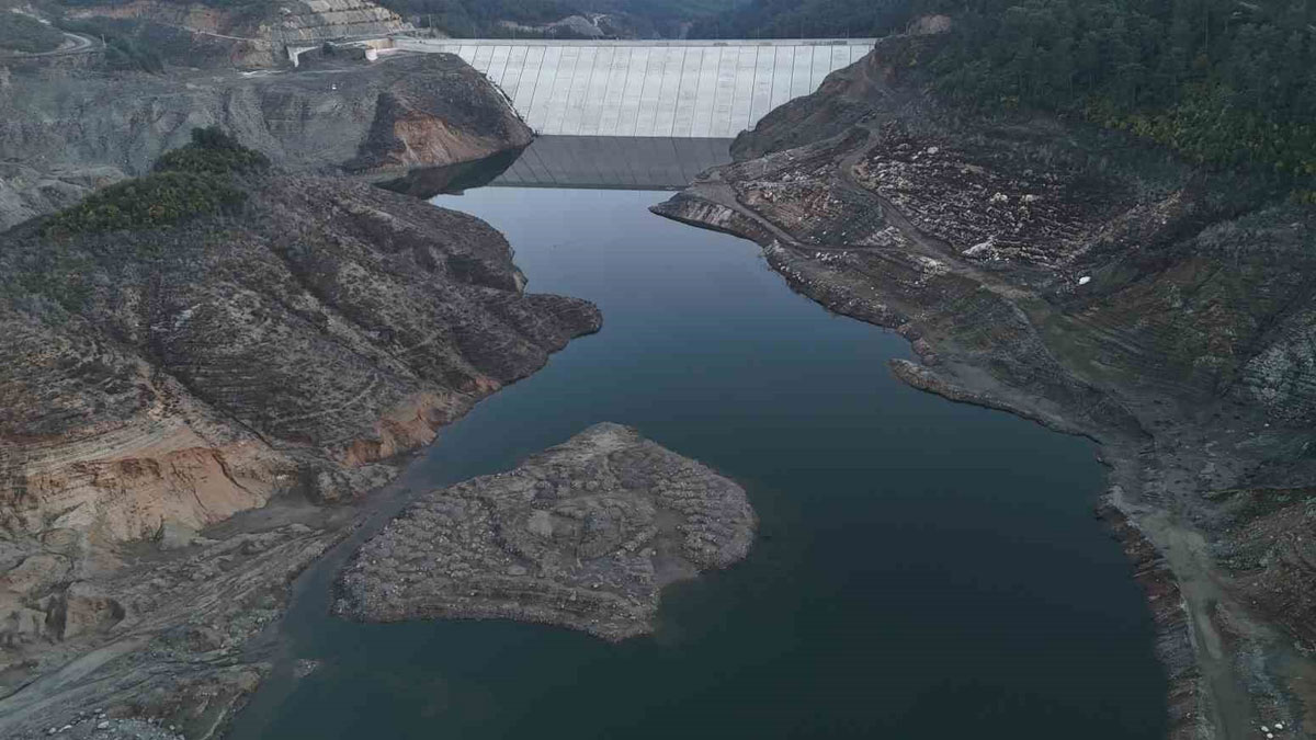 Kuraklık Hatay’ı vurdu: Karaçay Barajı neredeyse boşaldı
