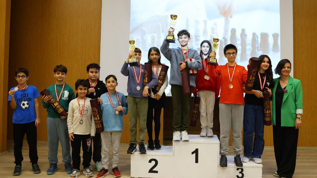 Geleceğin satranççıları Karabağlar ’da buluştu