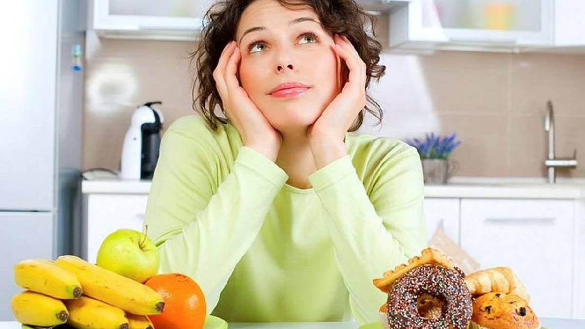 Uzmanından 3 saniye kuralı: Aç olmadan atıştırmayı önleyin