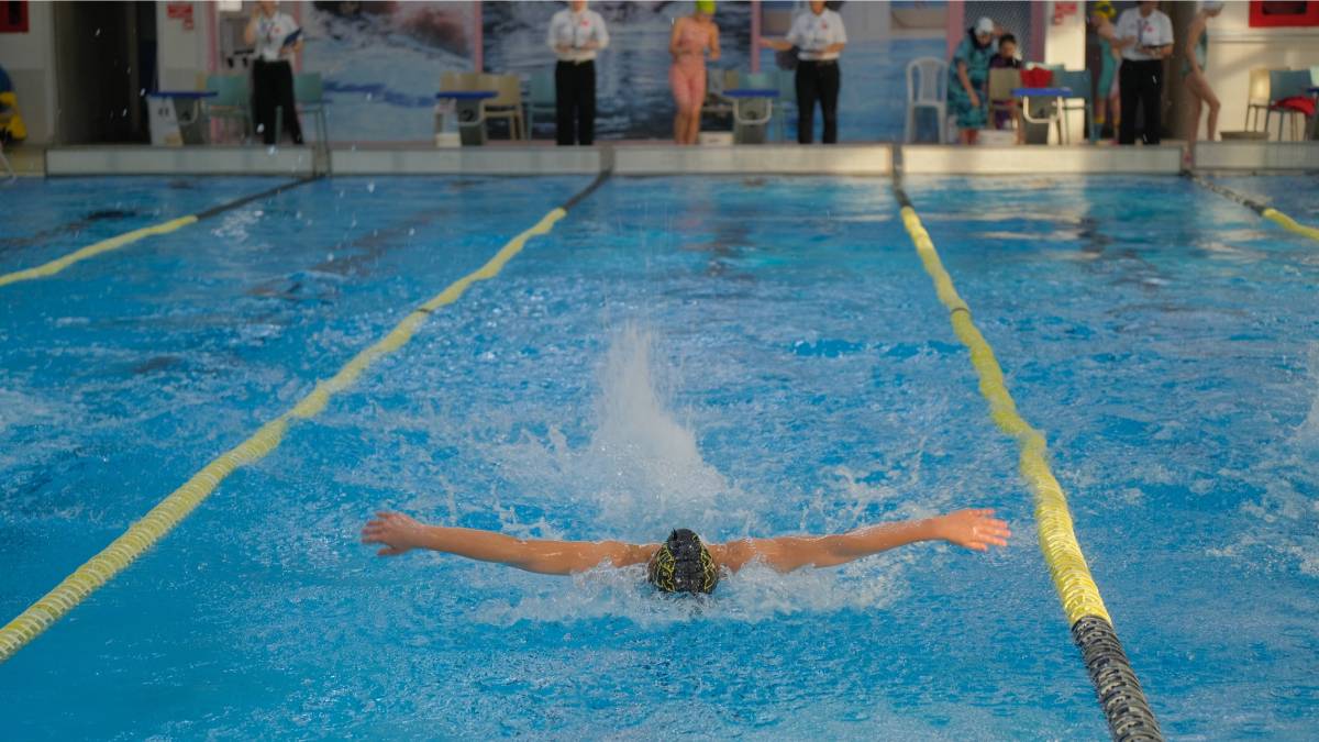 Kentpark Kapalı Yüzme Havuzunda yüzme şöleni