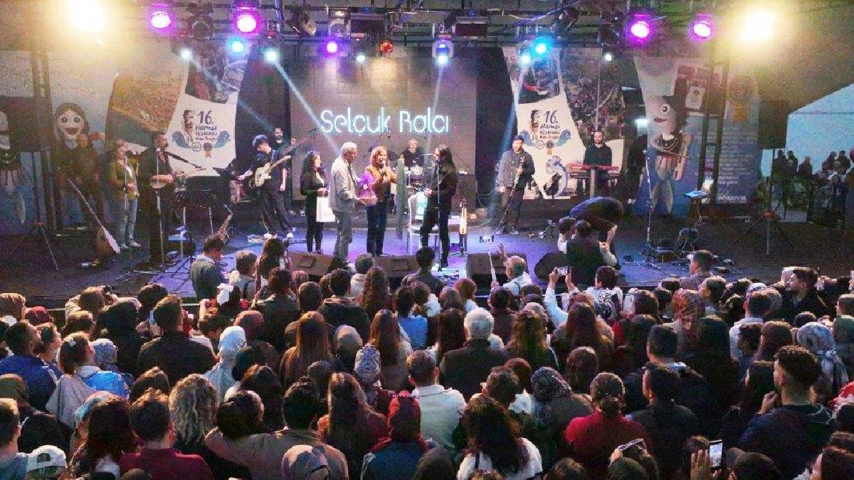 Kdz. Ereğli’de, Selçuk Balcı’yla karadeniz rüzgarı esti