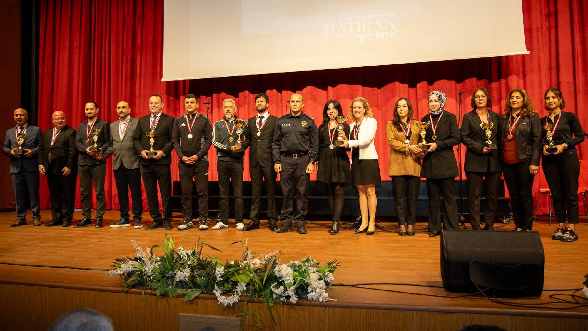 Manavgat’ta 24 Kasım Öğretmenler Günü kutlandı