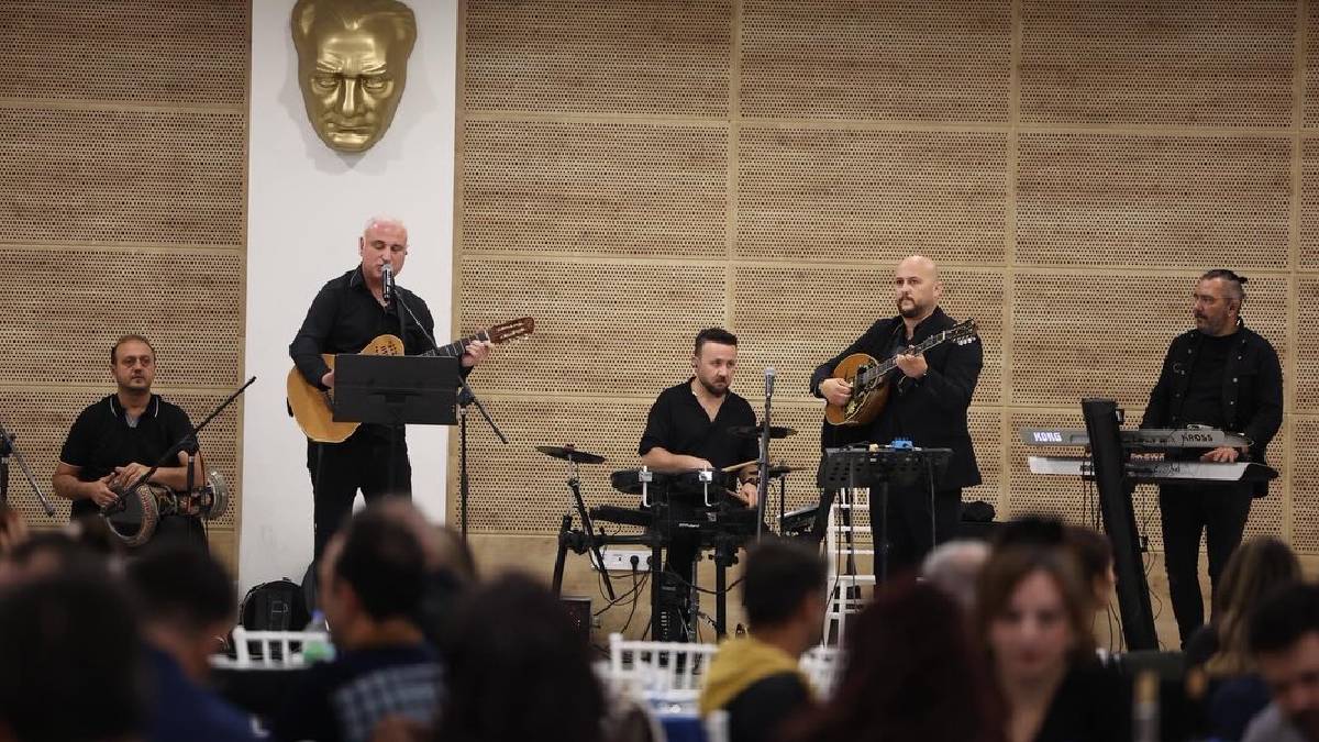 Büyükşehir’den öğretmenlere özel kutlama yemeği