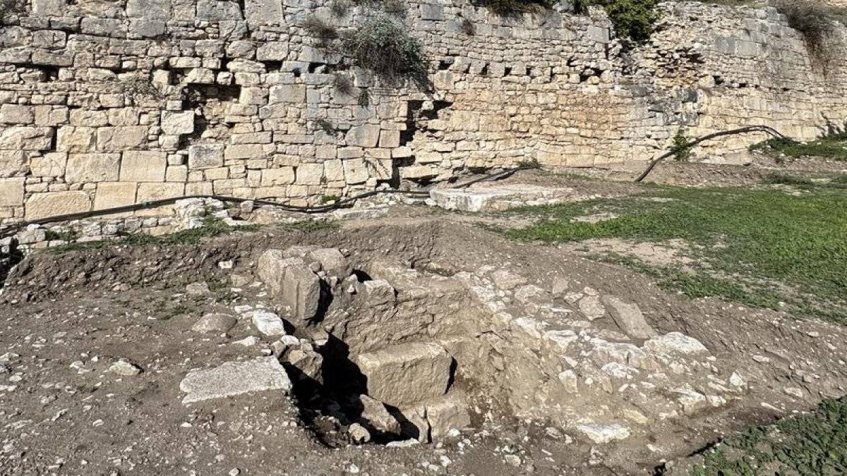 Antalya'da 43 yıldır aranan Zeus tapınağı bulundu