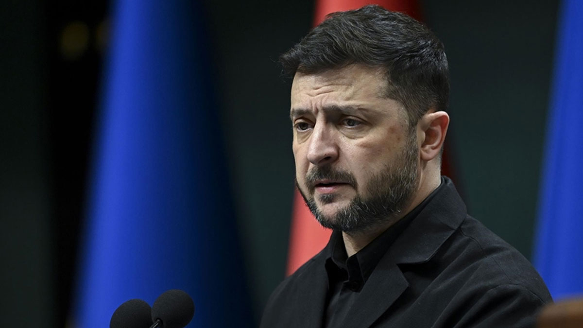Zelenski: Putin, çaldıklarının yasal olarak tanınmasını istiyor