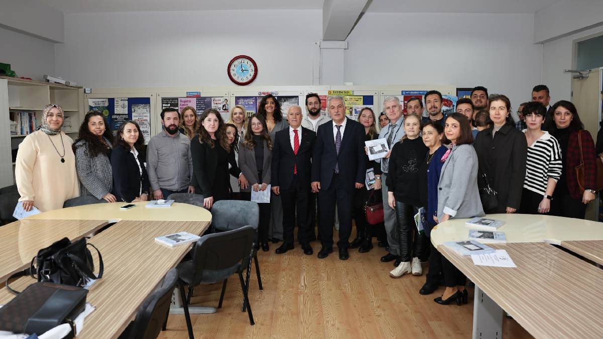 Başkan Bozbey’den öğretmenlere anlamlı ziyaret