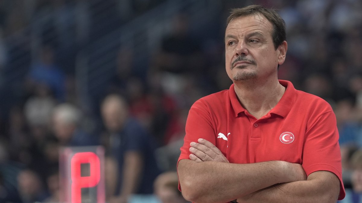 A Milli Erkek Basketbol Takımı Başantrenörü Ergin Ataman'dan FIBA Dünya Kupası eleme sistemine tepki gösterdi: Çok saçma