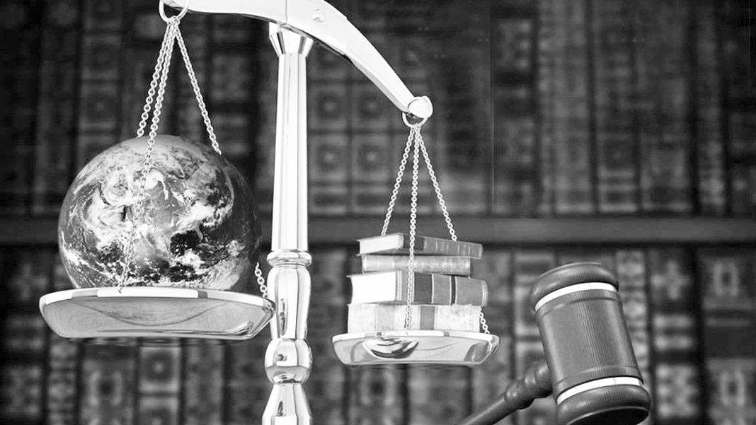 Tanrı’nın yeryüzündeki gölgesi: Hukuk