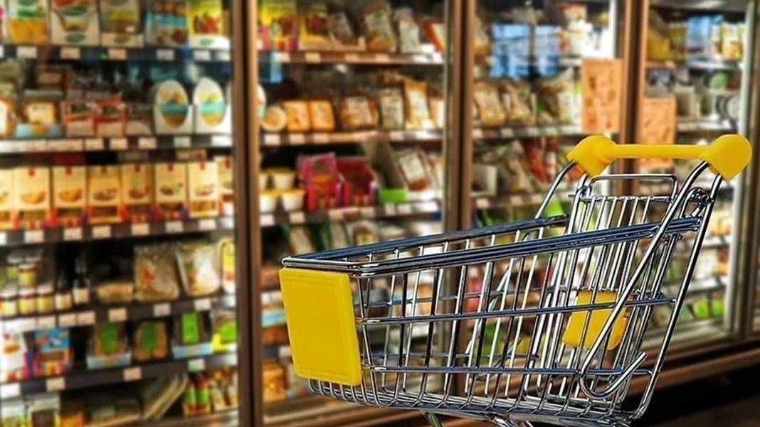 İngiltere perakendesinde güven 17 yılın dibi