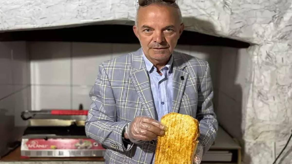 Sadece o şehirde yapılıyor, bu tost kargoyla bile gönderiliyor! Türkiye değil dünya bile bu tostun peşinde