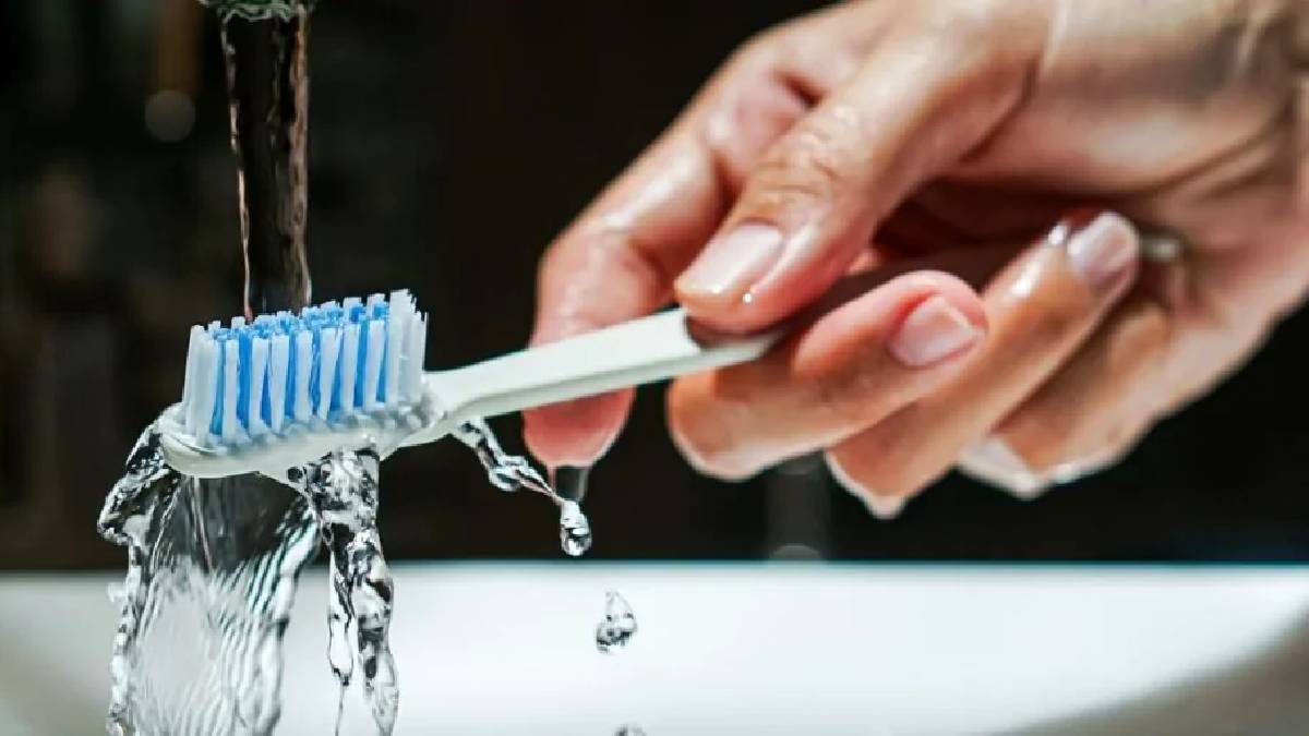 Ağız sağlığında kritik detay: Diş fırçası ne sıklıkla değiştirilmeli, nasıl temizlenmeli?
