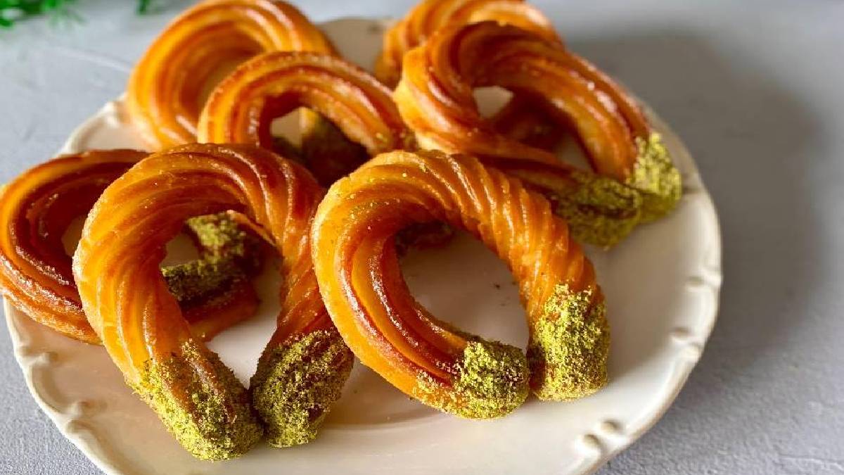 Halka Tatlısı Tarifi! Çıtırtısı sokak başından duyuluyor, kokuyu alan zili çalmadan gitmiyor