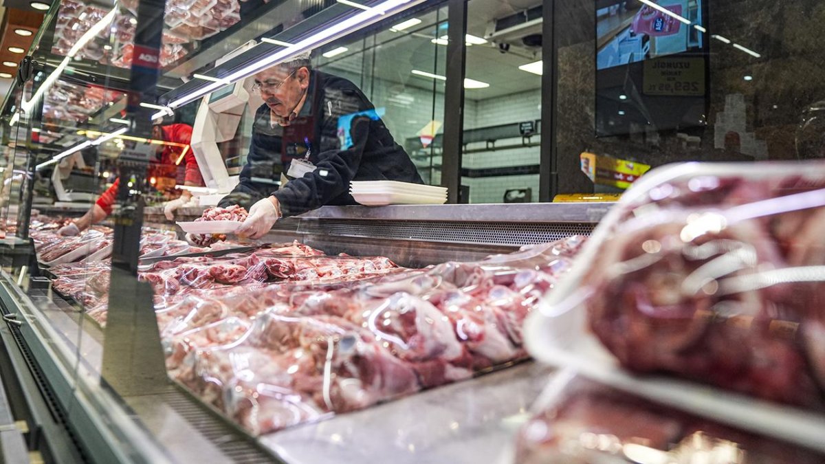 Et ve Süt Kurumu'ndan Fırsatçılığa geçit yok! Et fiyatlarına sert fren 1 Sosyal medya manipülasyonları piyasayı bozdu: Karkas ete zam geldi