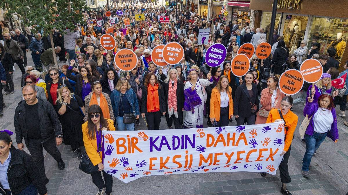 Karşıyaka’da 25 Kasım’da güçlü dayanışma: Şiddete karşı ses çıkar!