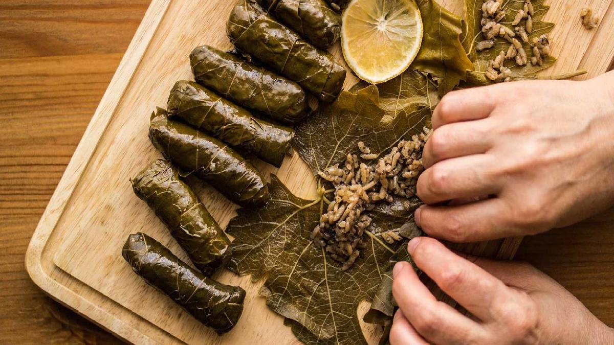 Bitlis Usulü Yaprak Sarma! Doğu’nun olmazsa olmaz lezzeti sofraların yıldızı olacak