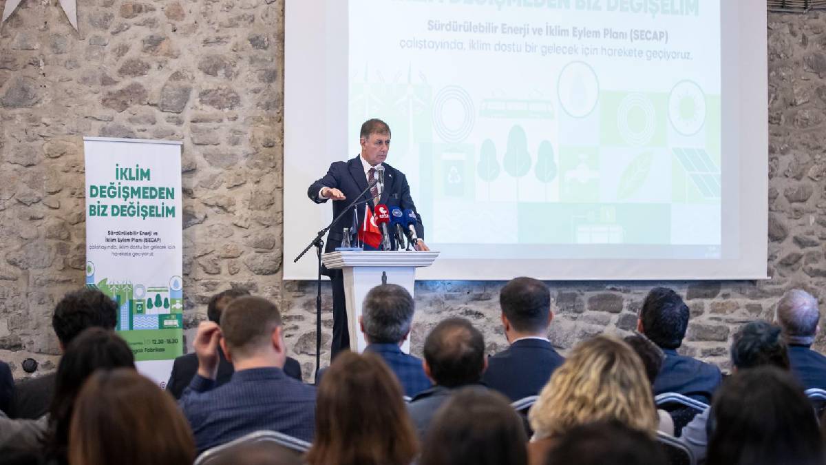 Başkan Tugay: Geleceği bekleyen değil, geleceği planlayan ve inşa eden bir şehir olmak zorundayız