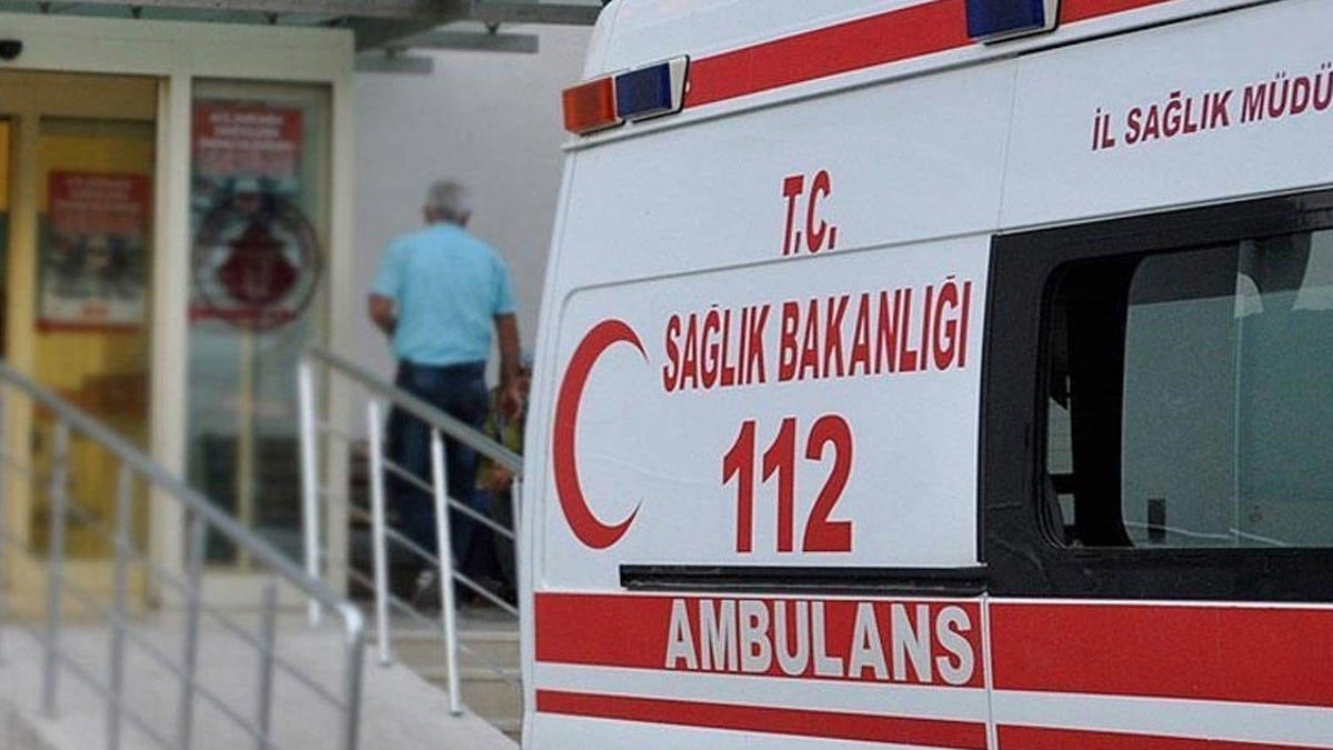 İstanbul'da lisede zehirlenme şüphesi: 40 kişi hastanelere başvurdu