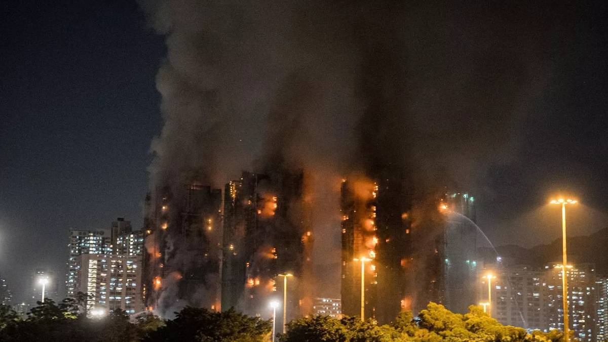 Hong Kong’daki site yangınında bilanço büyüyor: 44 ölü, 279 kişi kayıp