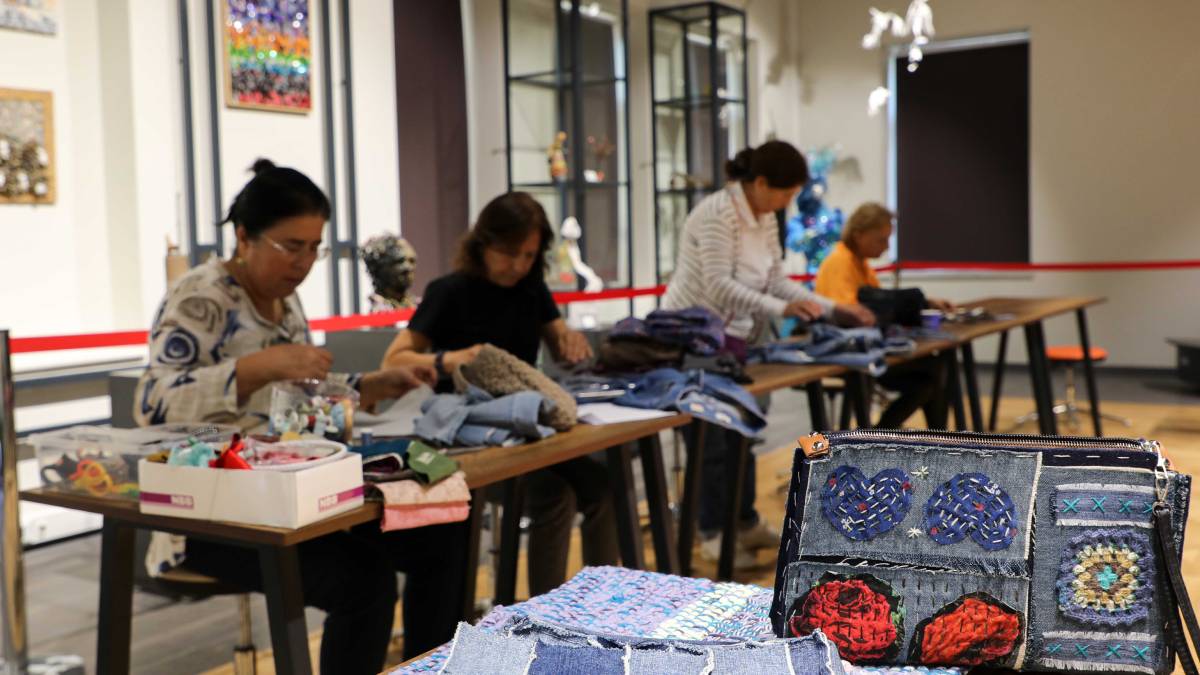 Büyükşehir, çevre bilincini artırmaya yönelik çalışmalarına bir yenisini ekledi: İleri dönüşüm tekstil atıkları değerleniyor