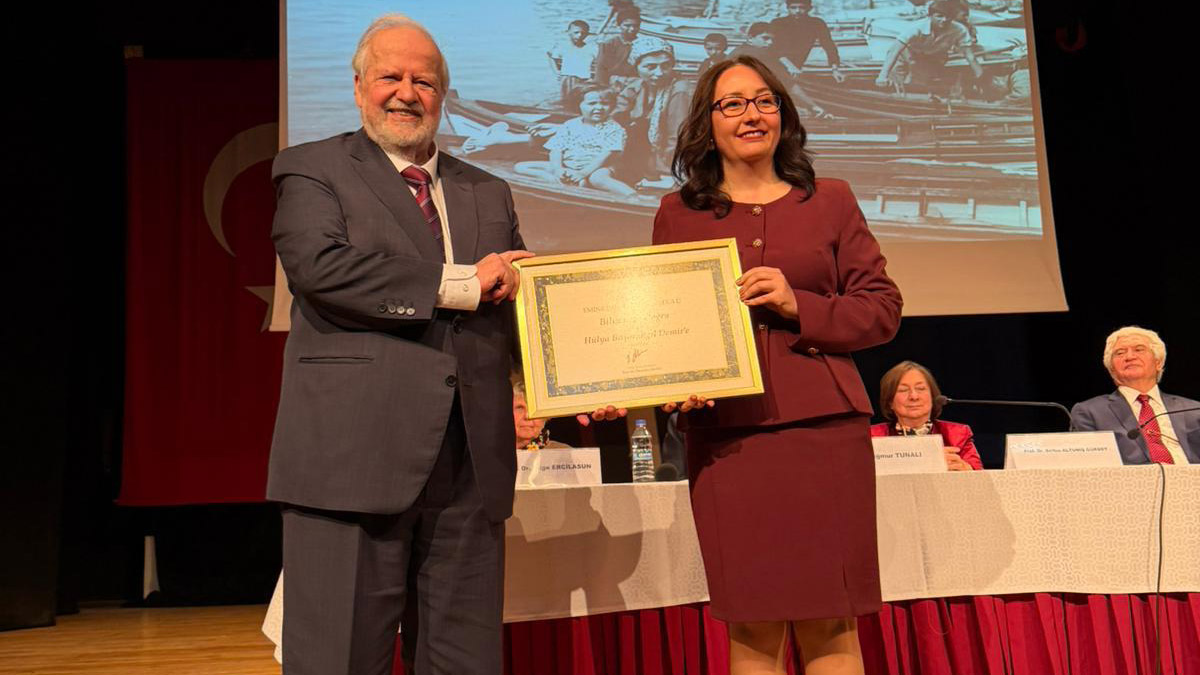 Emine Işınsu Roman Ödülü sahibini buldu: ‘Vatan aşkını’ yazan kalem kazandı