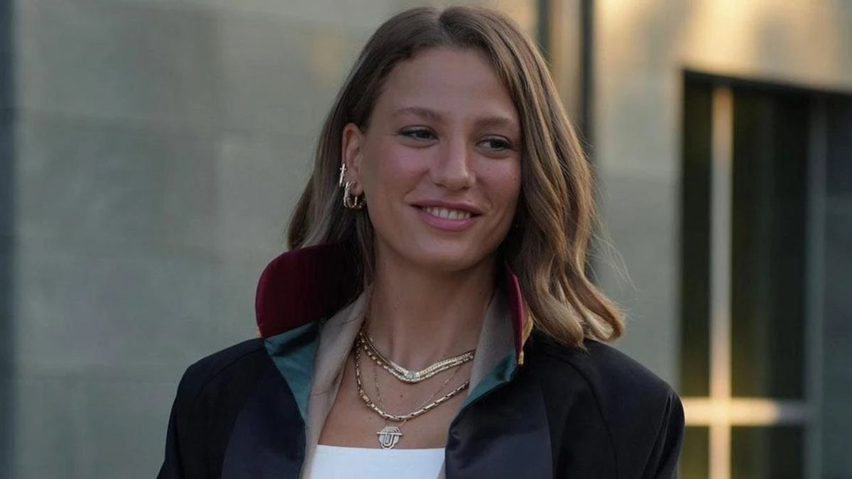 Serenay Sarıkaya’dan dev anlaşma! Dünyaca ünlü kozmetik devinin yüzü oluyor