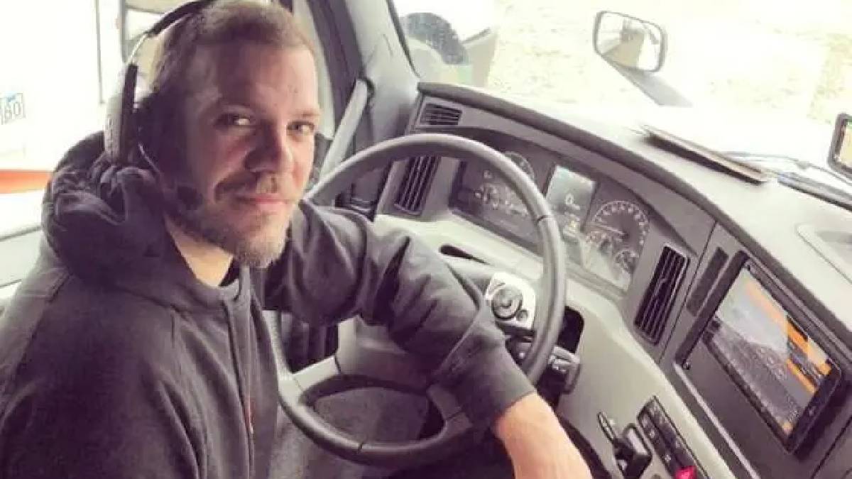 Oyunculuktan tır şoförlüğüne geçiş yapmıştı! ABD’den aile saadeti karesi: “Tek yatırım tavsiyem” diyerek paylaştı