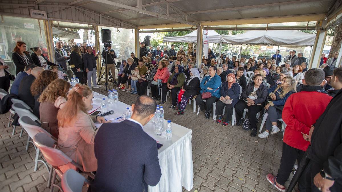 Başkan Ünsal, Fikri Altay sakinleriyle bir araya geldi