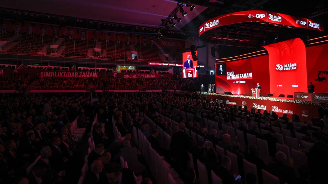 CHP’de kurultay maratonu başladı: Parti meclisi 80 kişiye çıkıyor, gölge kabine tüzüğe giriyor
