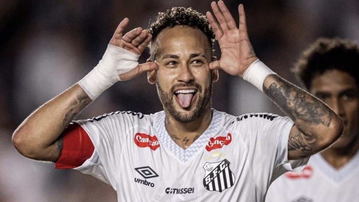 Neymar'dan büyük fedakarlık! Yıldız futbolcu sakatlığına rağmen sahaya çıktı: Santos'u küme düşme hattından kurtardı