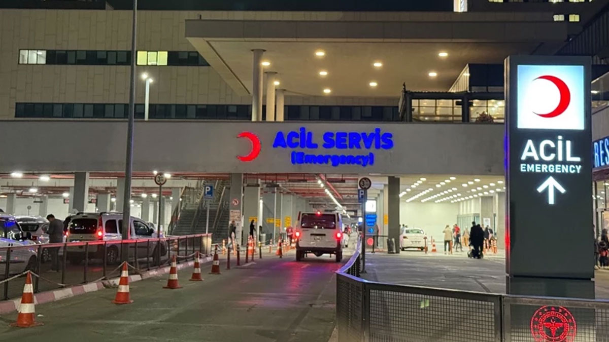 Başakşehir'de 30 öğrenci zehirlendi: Kantinci çift gözaltında