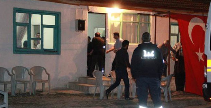 Van Tendürek şehidi Uzman Çavuş Gökhan Şengül'ün Afyon'daki evine acı haber ulaştı