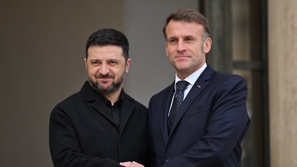 Macron ve Zelenskiy, Trump’ın Ukrayna barış planını görüştü