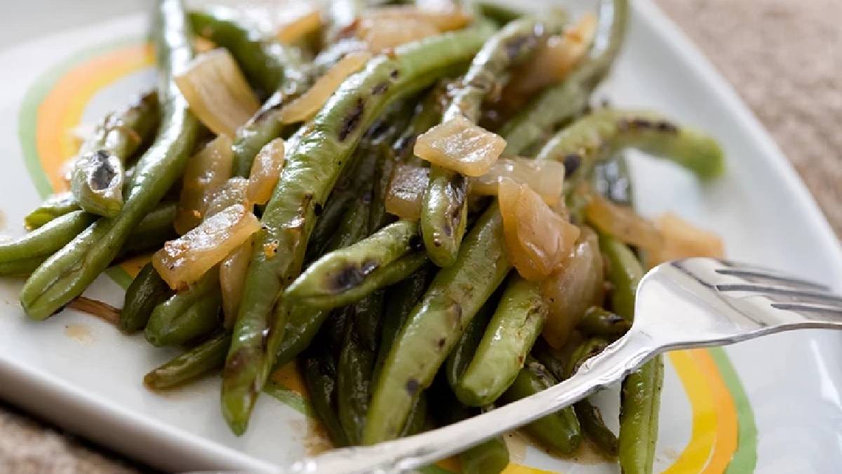 Fasulye kavurması nasıl yapılır? Her öğüne eşlik eden enfes lezzet: İşte fasulye kavurması tarifi