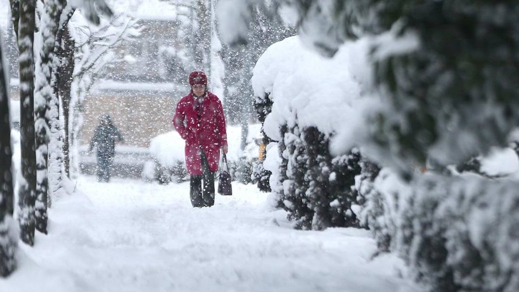 Meteoroloji'den çok yönlü hava uyarısı: Sağanak, kar ve sis aynı anda etkili olacak
