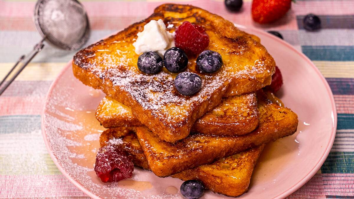 Klasik Fransız Tostu (Pain Perdu) Tarifi: Kahvaltıda Fransa’ya ışınlanacaksınız: Yapması ayrı yemesi ayrı zevk