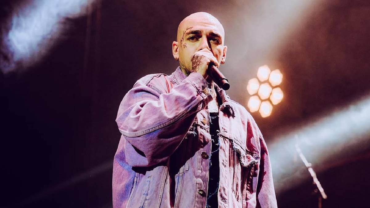 Alman vatandaşlığına geçtiğini duyuran Ezel: Burada daha özgürüm