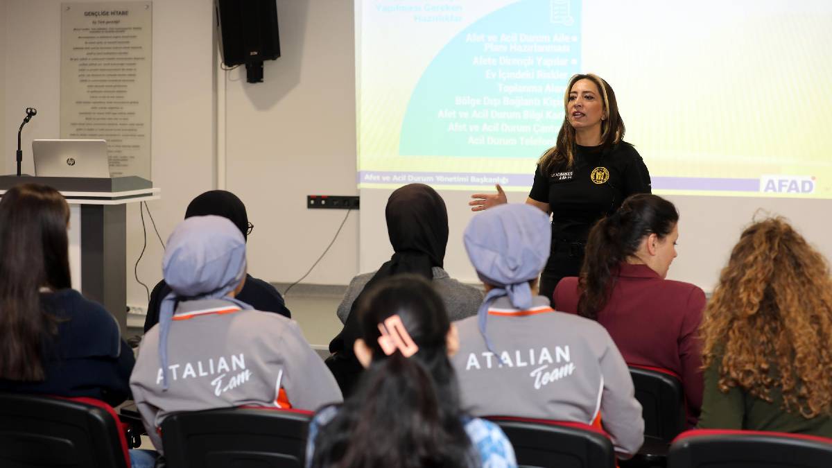 Yenimahalle’de yurt sakinlerine Afet Farkındalık Eğitimi