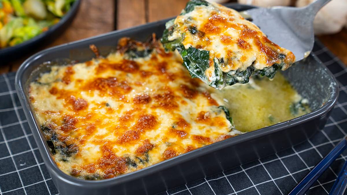 Fırında beşamel soslu ıspanak tarifi! Kimse yemeye doyamayacak, deneyen bağımlısı olacak