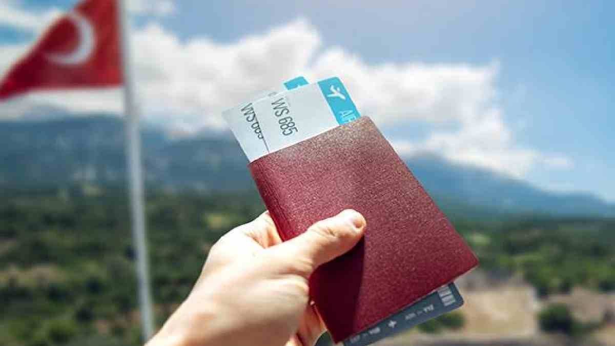 Sadece kimlikle gidilen ülkeye şimdi yeni bir ek belge! Türk vatandaşlarından o belgeleri de isteyecek