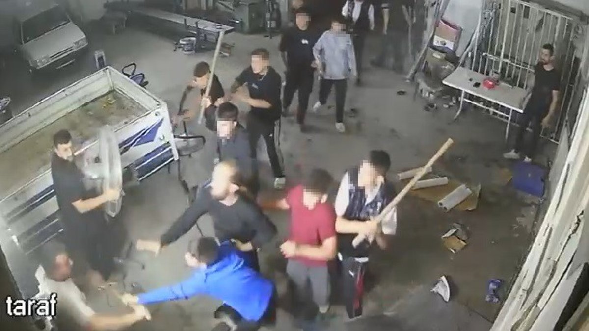 Sanayide meydan savaşı kameralarda! Kavgayı ayırmak isteyen iki kardeşe sopalı, tüfekli saldırı