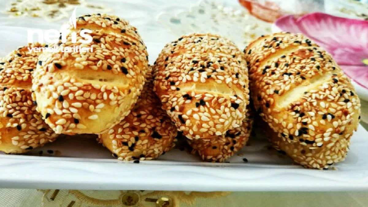 İçinde asla maya yok! Kıyır kıyır oluyor ağızda dağılıyor! MAYASIZ POĞAÇA TARİFİ