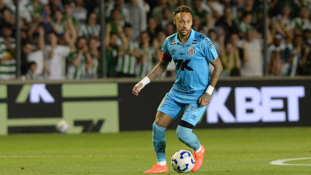 Brezilya'da Neymar fırtınası! Yıldız futbolcu sakat sakat oynadı: 17 dakikada 3 gol atıp Santos'u ligde tuttu