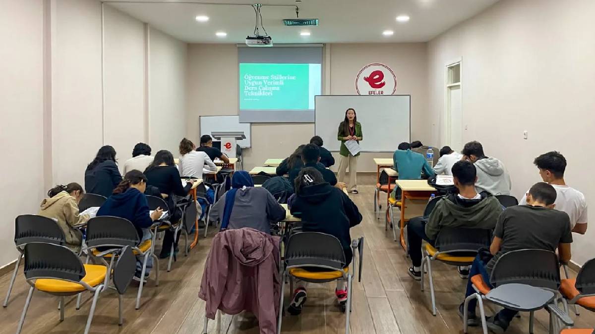Efeler Belediyesinden YKS adaylarına moral ve rehberlik desteği