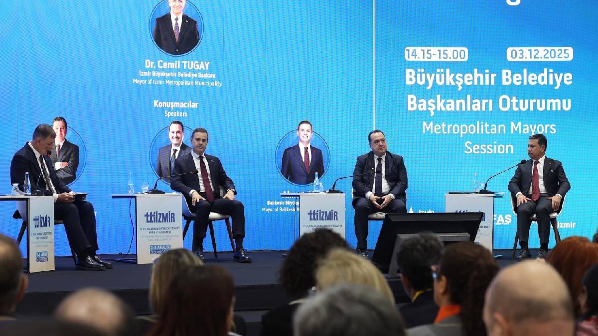 Başkan Aras 19.Uluslararası Turizm Ticaret Fuarı’na katıldı