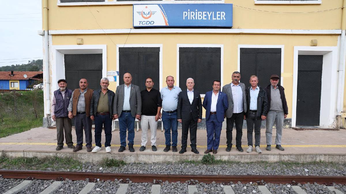Başkan Bozbey, Piribeyler Tren İstasyonu’nu ziyaret ederek vatandaşların taleplerini dinledi