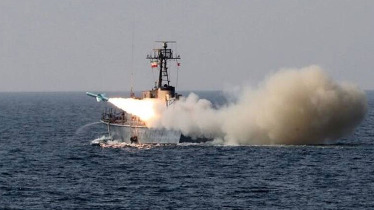 İran, Hürmüz Boğazı'nda deniz tatbikatı başlattı