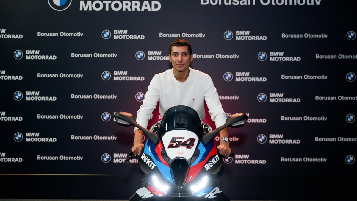 BMW'den Toprak Razgatlıoğlu'na şampiyonluk hediyesi