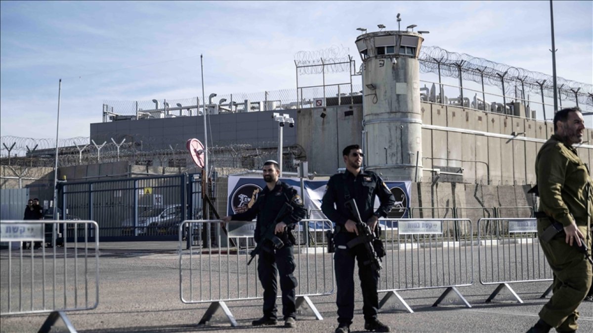 İsrail Hapishanelerinde 3 Gazzeli “işkence ve aç bırakma” sonucu hayatını kaybetti